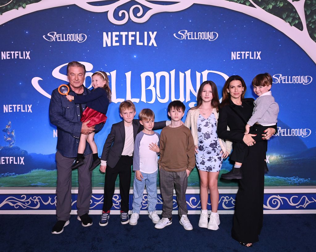 Alec Baldwin and Hilaria Baldwin y sus hijos