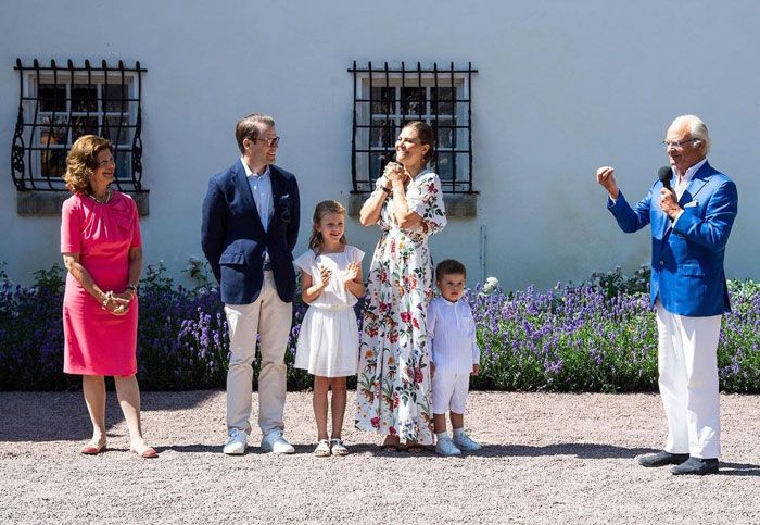 Estelle y Oscar de Suecia, un divertido verano en familia