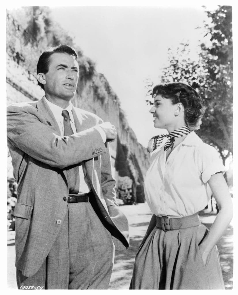 Gregory Peck y Audrey Hepburn grabando una escena de 'Vacaciones en Roma' en 1953.