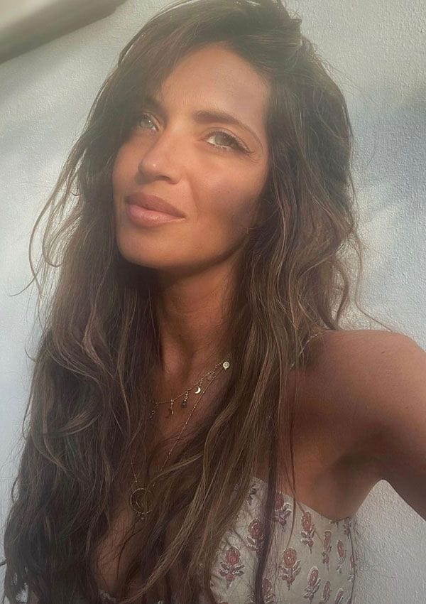 Sara Carbonero desvela cómo se ve su pelo al natural en verano