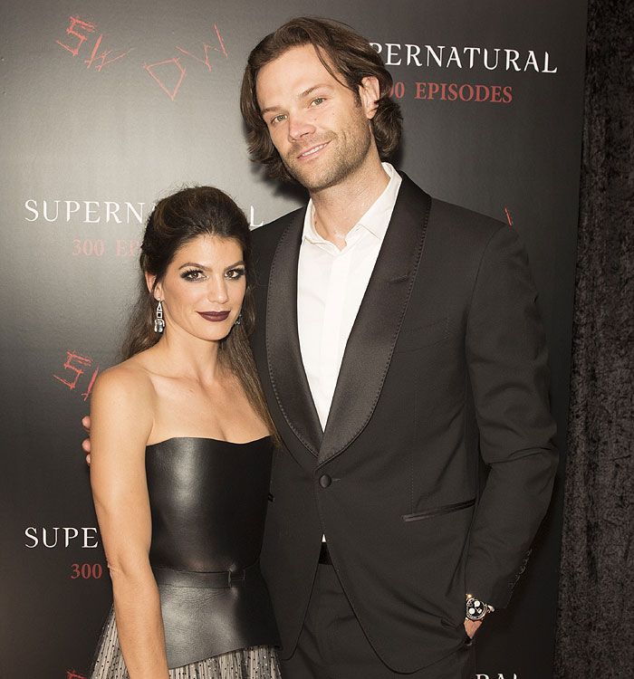 Imagen de Jared Padalecki junto a su mujer Genenvive Cortese 