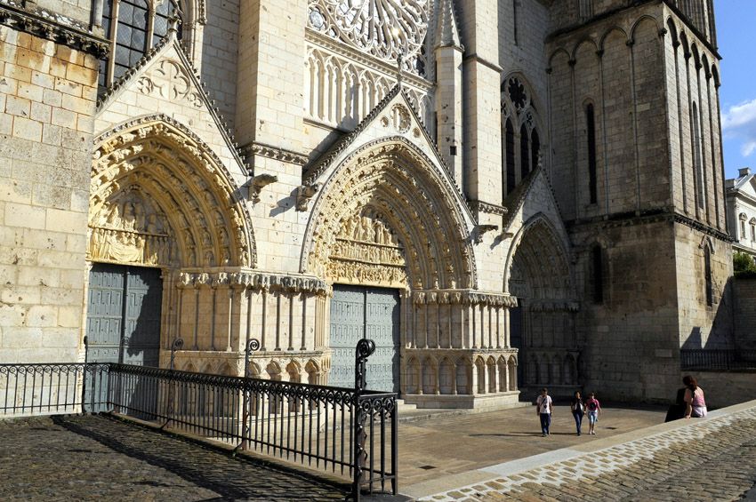 poitiers-catedral