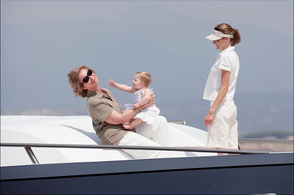 
PICTURED : SOFIA DE GRECIA , LETIZIA ORTIZ AND LEONOR DE BORBON