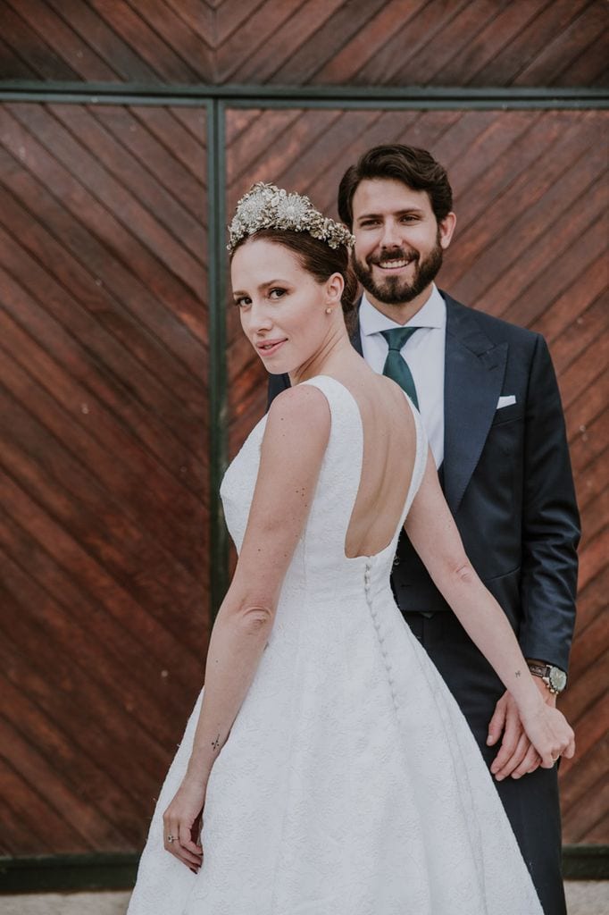 El vestido de novia de Carola Escamez en su boda con Roberto Martín