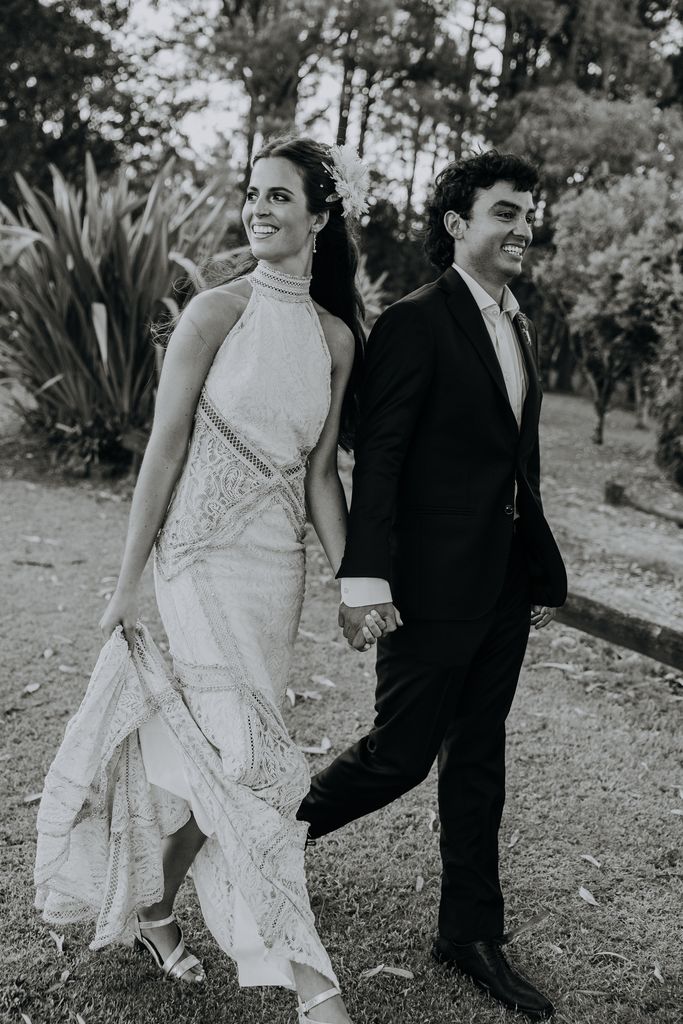 La boda en Uruguay de Margarita y Bautista look hippy