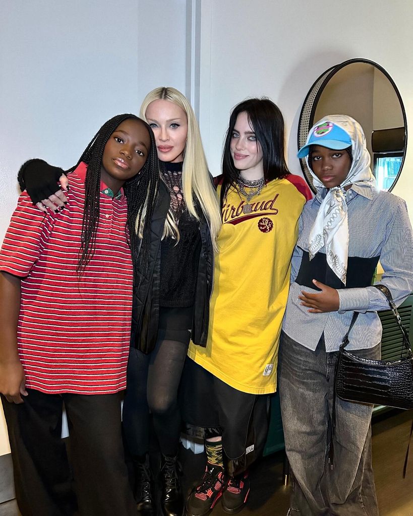 Madonna y sus hijas Stella y Esther con Billie Eilish. 