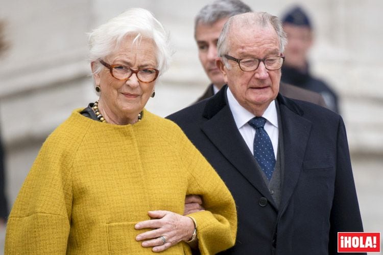 Los antiguos soberanos, los reyes Alberto y Paola de los belgas, han acudido a la Catedral de San Miguel y Santa Gúdula de Bruselas para asistir a la misa Te Deum con la que se celebra el tradicional Día del Rey
