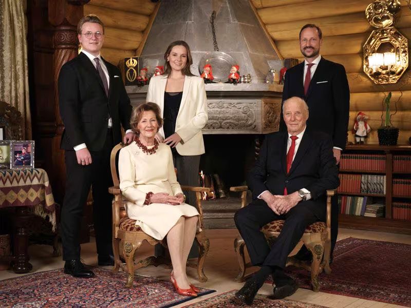 La felicitación navideña de la familia real noruega en 2023, con la notable ausencia de Mette-Marit