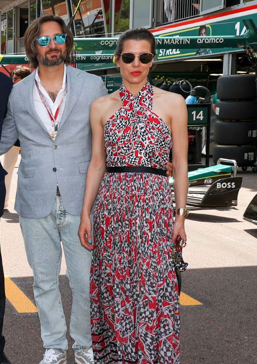 Carlota Casiraghi y su marido 