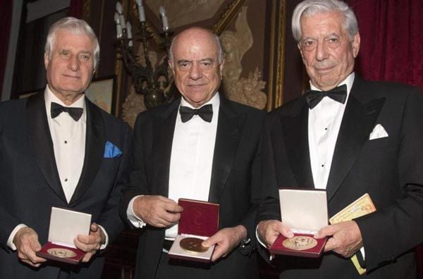 El nobel de literatura Mario Vargas Llosa, el Duque de Alba y el presidente de BBVA Francisco González recibieron un homenaje ofrecido por la Sociedad Hispánica de América por su contribución a las artes y las culturas hispanas
