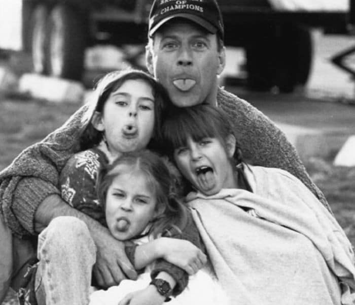 Bruce Willis junto a tres de sus hijas