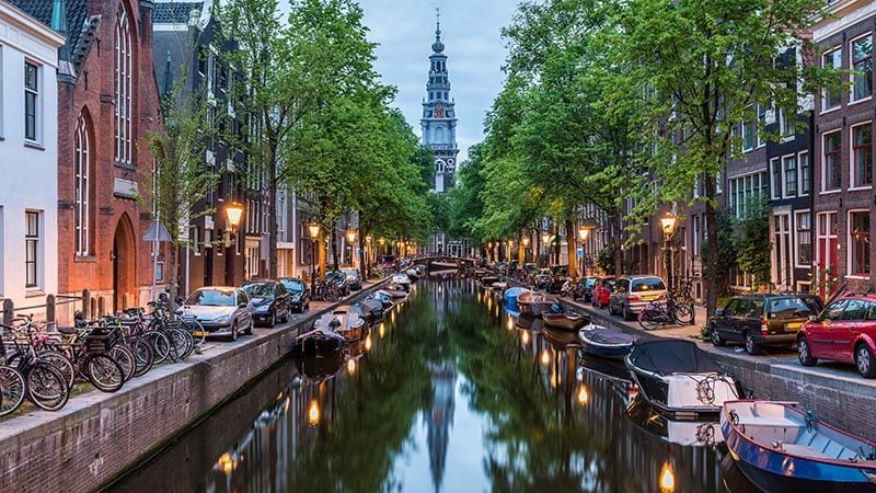 amsterdam AdobeStock_121442455