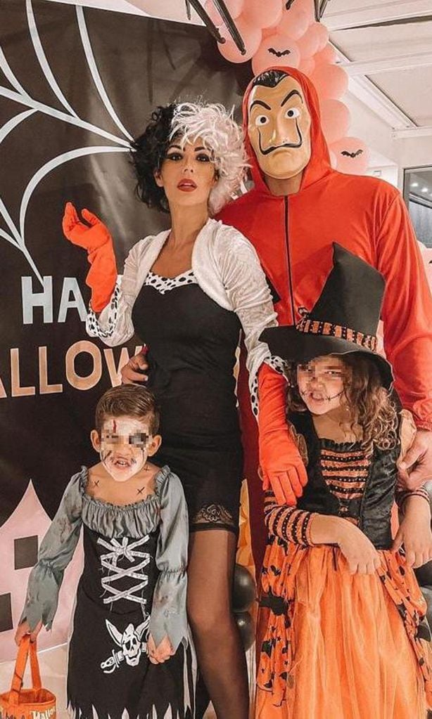 tamara gorro y su familia en cuatro colores