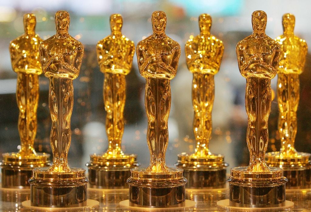 New York, UNITED STATES:  Oscar statuettes are displayed at Times Sqaure Studios 23 January 2006 in New York. The statuettes will be presented to winners of the 78th Academy Awards 05 March 2006 in Hollywood. AFP PHOTO/DON EMMERT  (Photo credit should read DON EMMERT/AFP via Getty Images)