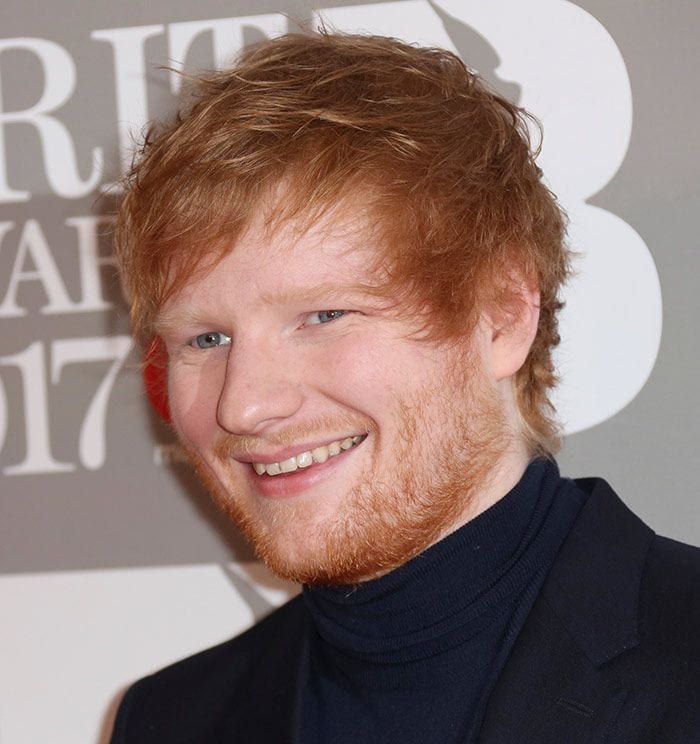 Ed Sheeran ha reconocido haber padecido ansiedad y depresión, y que no tener móvil le asegura un mínimo de salud mental