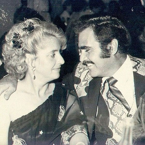 Vicente Fernández y Doña Cuquita, un amor que nació en Huentitán