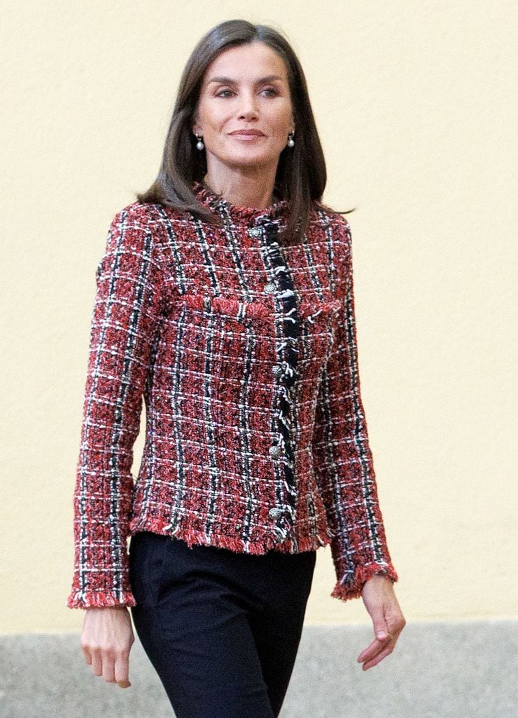 Reina Letizia look