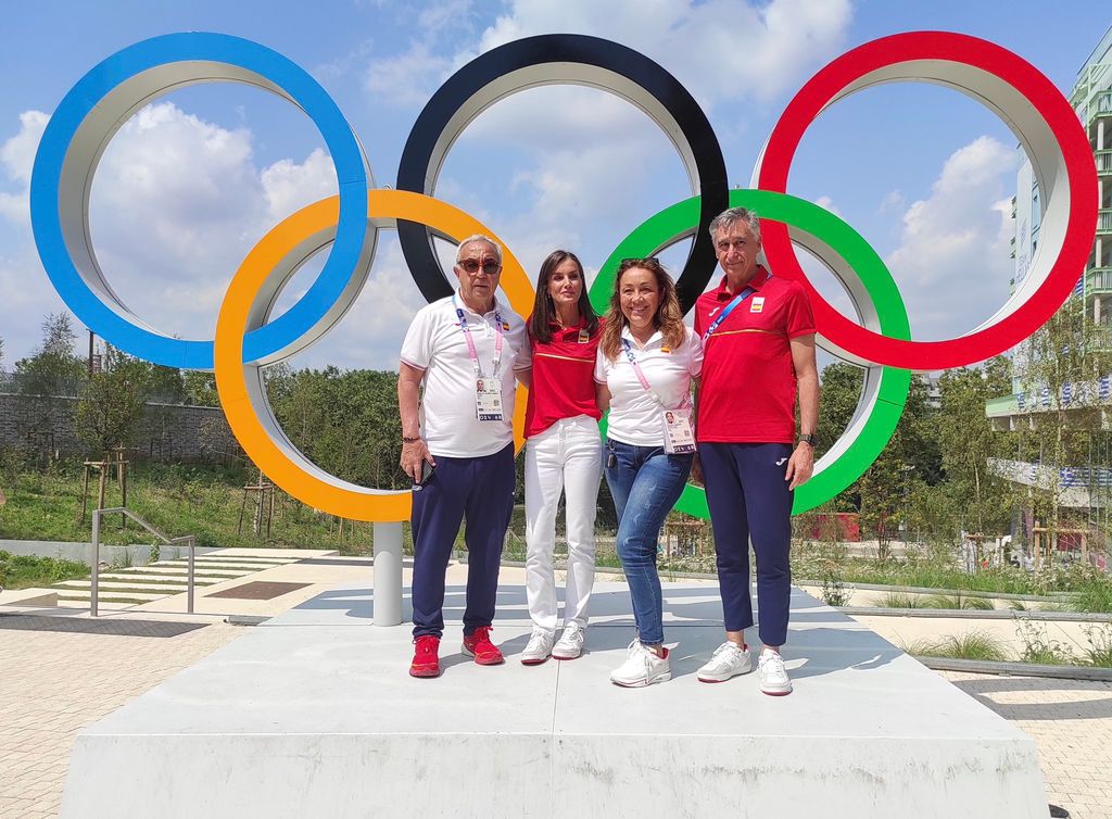 La Reina visita la Villa Olímpica de París para saludar a voluntarios, trabajadores y deportistas del Equipo Olímpico Español en los Juegos