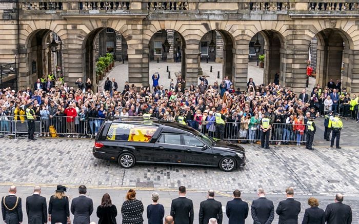 Cortejo fúnebre de Isabel II