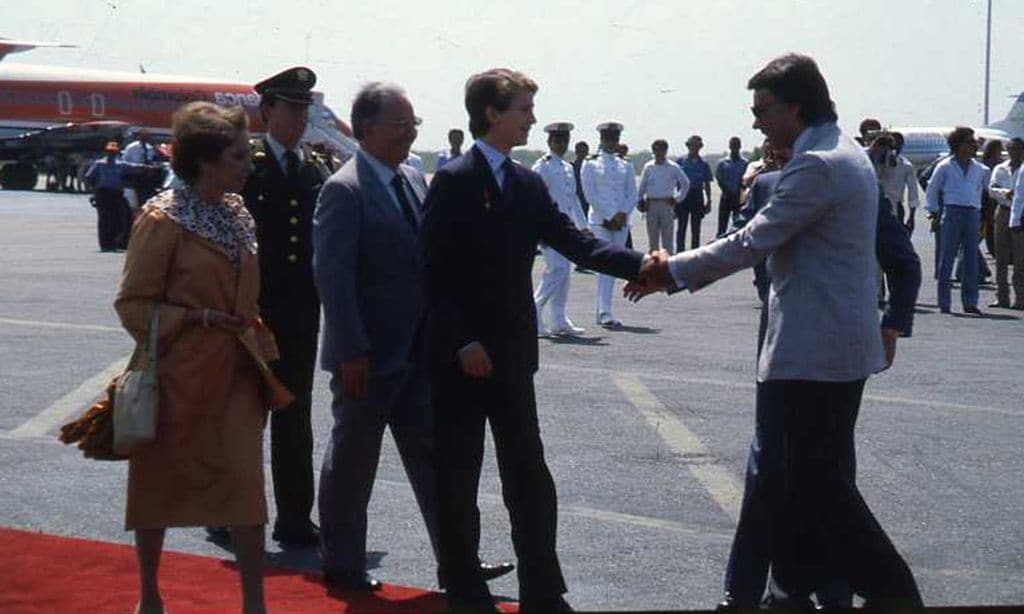 Junio 1983. Cartagena, Colombia. Primer viaje en solitario del príncipe de Asturias, Felipe de Borbón.