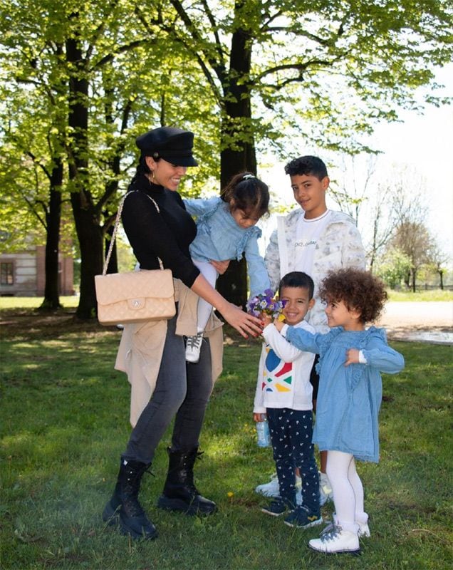 georgina rodriguez y sus hijos