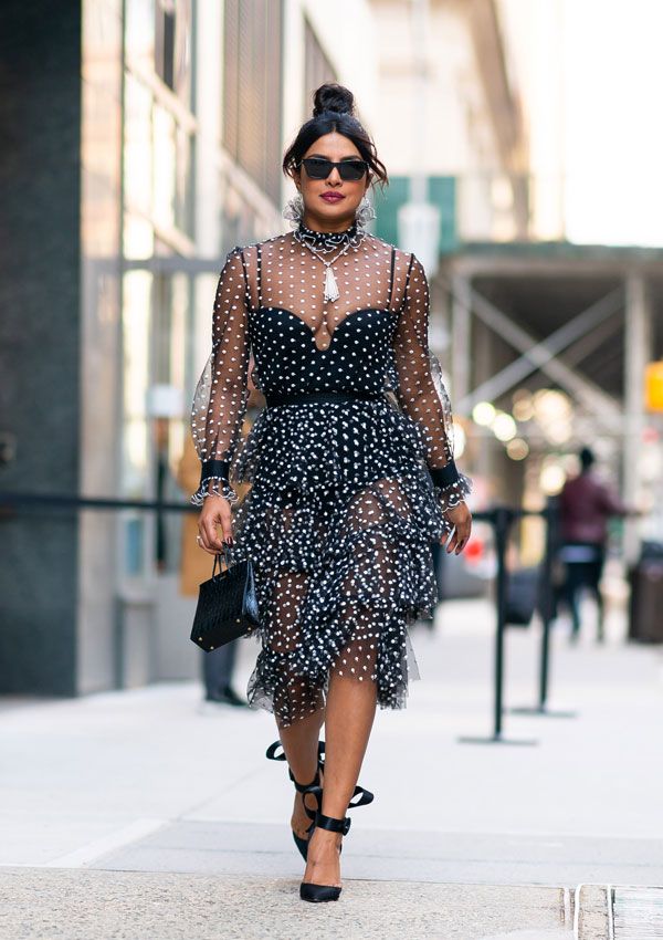 priyanka chopra vestido lunares