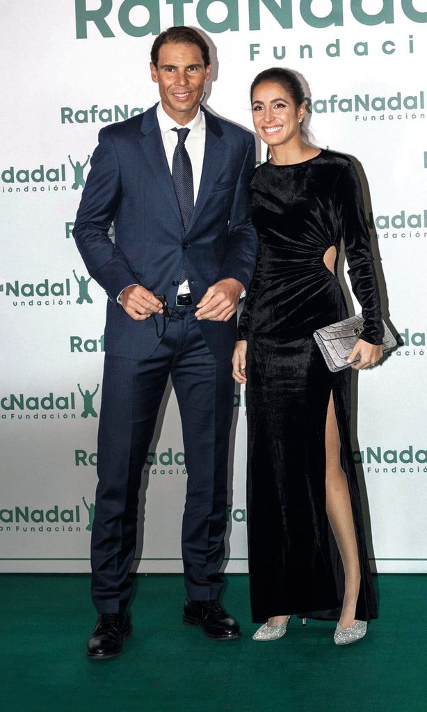 Hola 4035 Rafa Nadal con su mujer