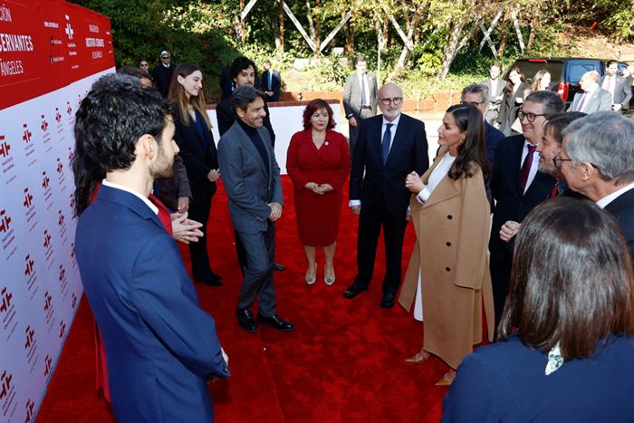 La reina Letizia inauguarando el nuevo Instituto Cervantes de Los Ángeles
