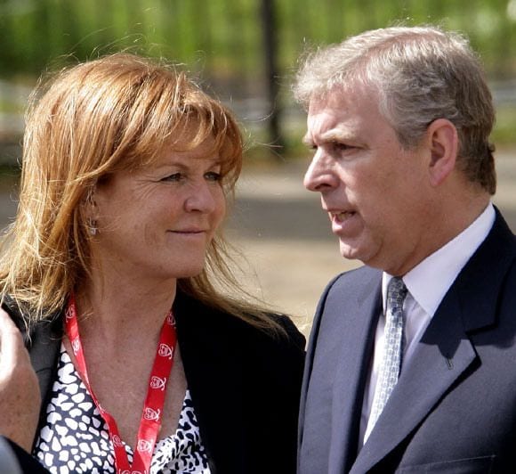 El príncipe Andrés y Sarah Ferguson, que se casaron en 1986 y se divorciaron en 1996, anunciaron publicamente cuatro años antes su separación 
