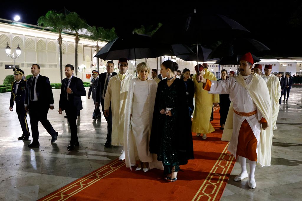 Lalla Khadija y Brigitte Macron en una cena de Estado en el Palacio Real de Rabat el 29 de octubre de 2024