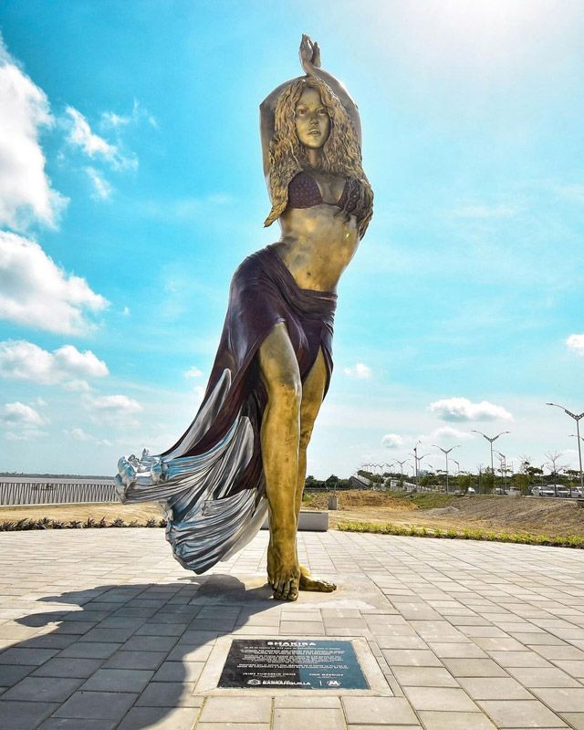 Estatua en honor a Shakira