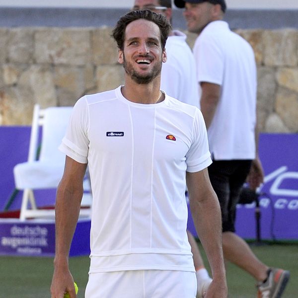 Mientras Alba comienza una nueva vida arropada por los suyos, y a la espera de iniciar los trámites de divorcio, Feliciano sigue centrado en su carrera deportiva. Tras ser eliminado del ATP de Queens, el tenista aterrizó en Mallorca para participar en el primer Torneo de Exhibición Trofeo Toni Nadal, donde se reencontró con viejos amigos como Carlos Moyá
