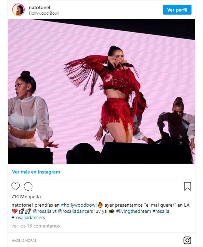 Rosalía y sus bailarinas durante su concierto de Los Ángeles