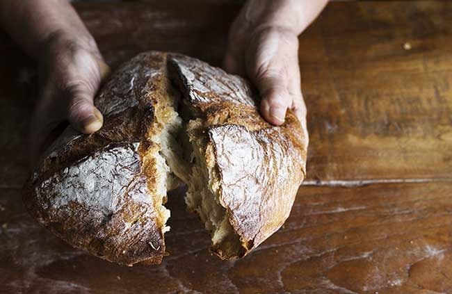 ¿Qué es exactamente la masa madre del pan? 