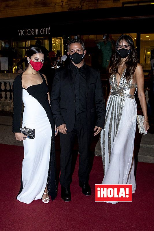 Alejandro Sanz con Rachel Valdés y su hija Manuela