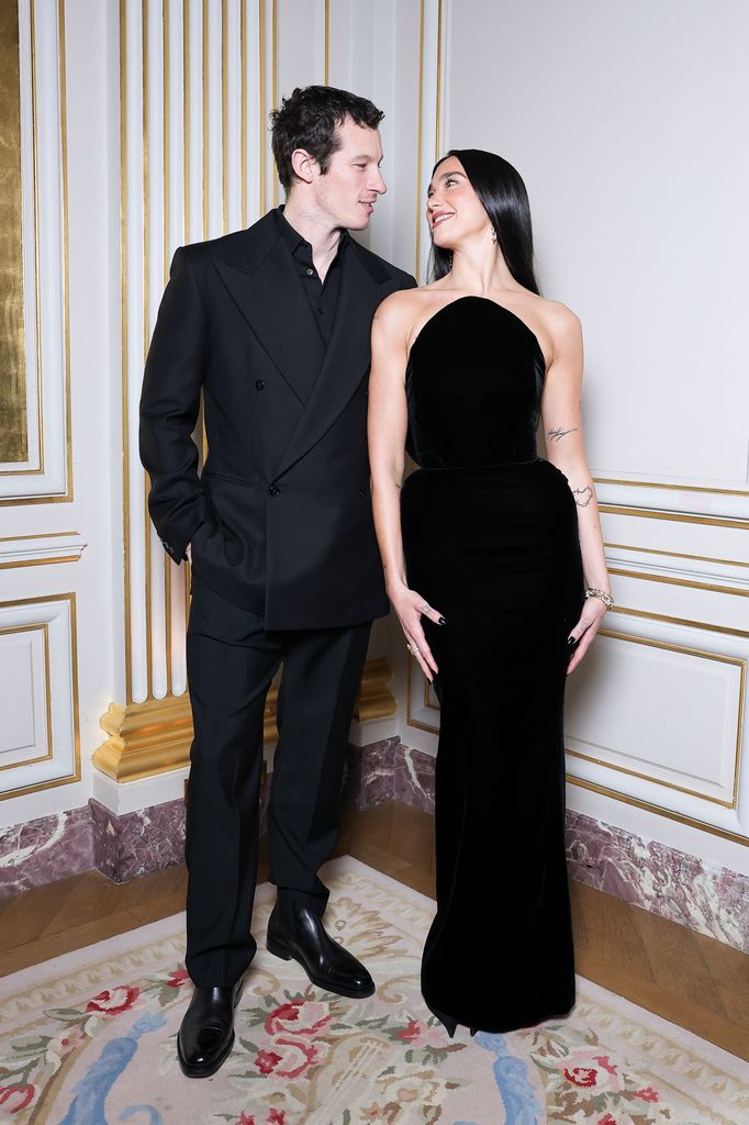 Dua Lipa, Callum Turner Tiffany & Co. celebra el lanzamiento más reciente de Tiffany Titan por Pharrell Williams, Hôtel Plaza Athénée, París, Francia - 28 de enero de 2025