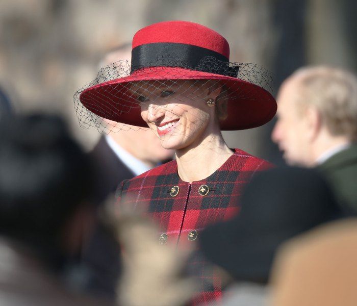  Elizabeth Debicki como la princesa Diana 