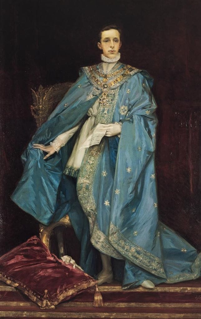 Alfonso XIII vestido con el manto de la Orden de Carlos III