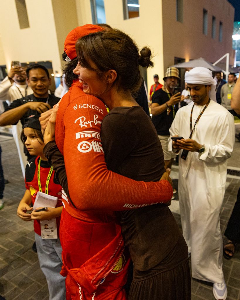 Rebecca Donaldson y Carlos Sainz Jr