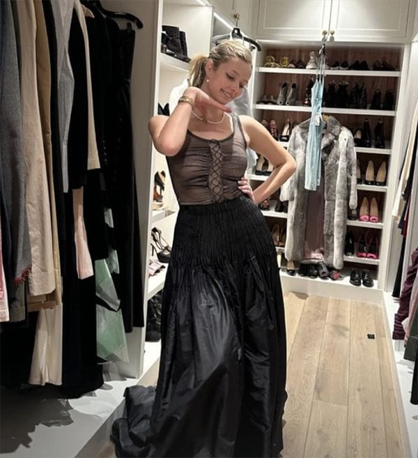 Apple Martin rescata el look más polémico de Gwyneth Paltrow: un vestido transparente de 2002