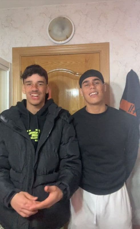 Anuar y Monsif Beno, hermanos menores de Asraf