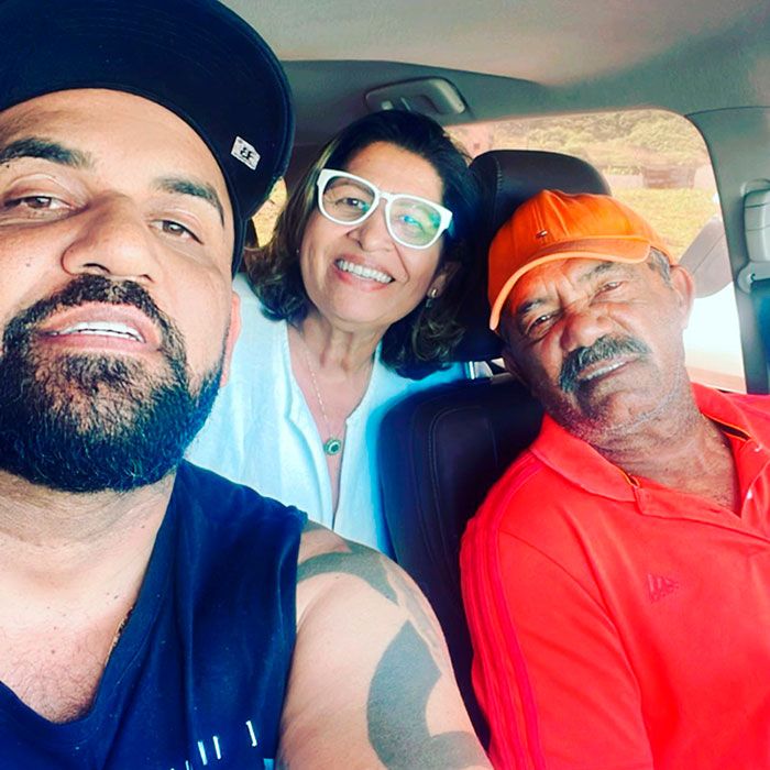 Los padres de Dani Alves y su hermano Ney