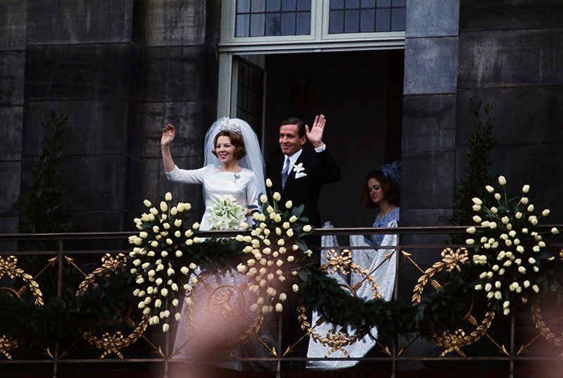 La historia de la polémica boda de la reina Beatriz de Países Bajos