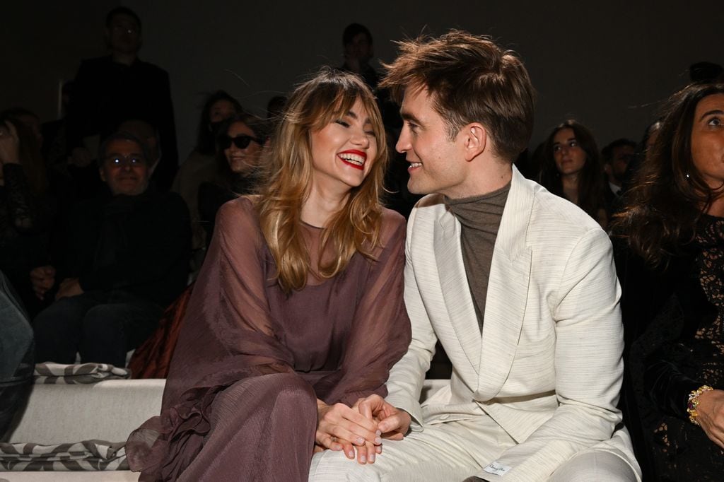 Suki Waterhouse y Robert Pattinson