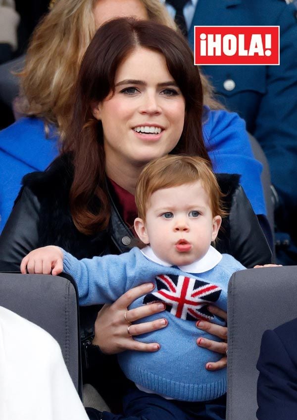 Eugenia de York con su hijo August