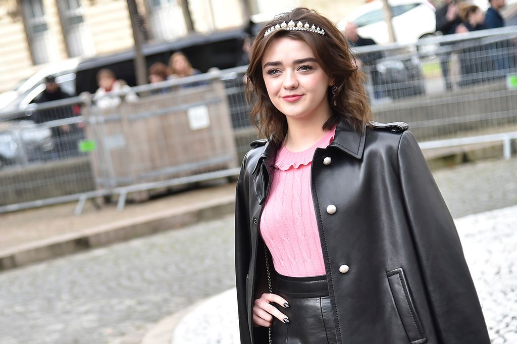 sencillez looks maisie williams1