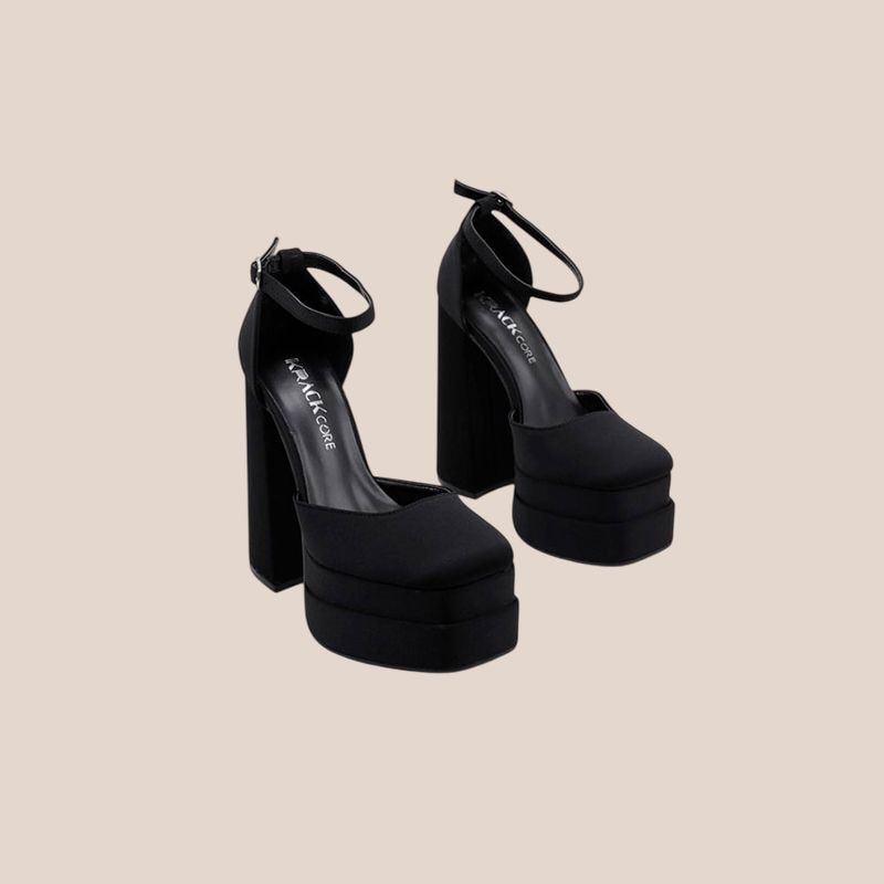 tacones negros plataforma