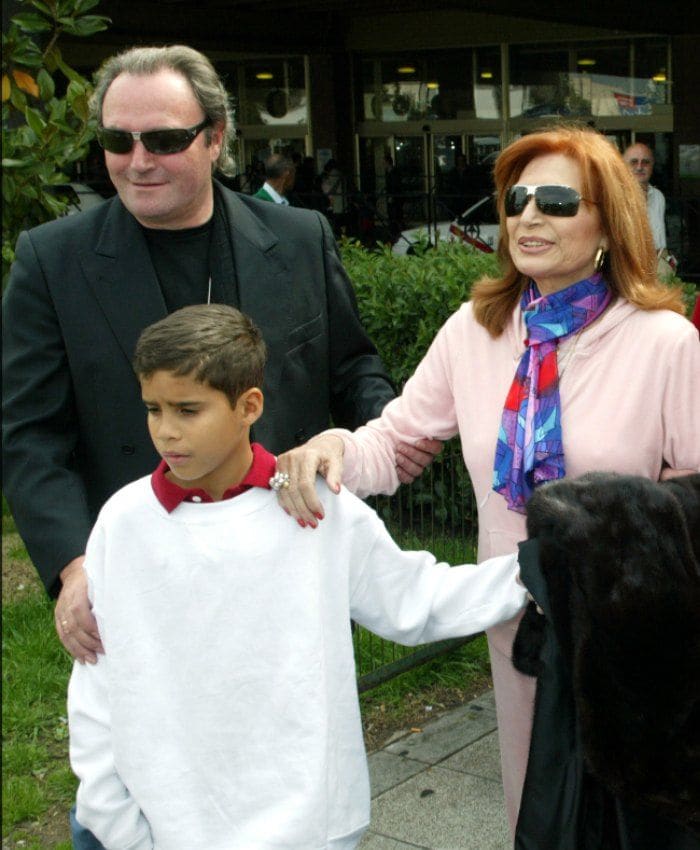 Amador y Rocío junto a José Fernando 