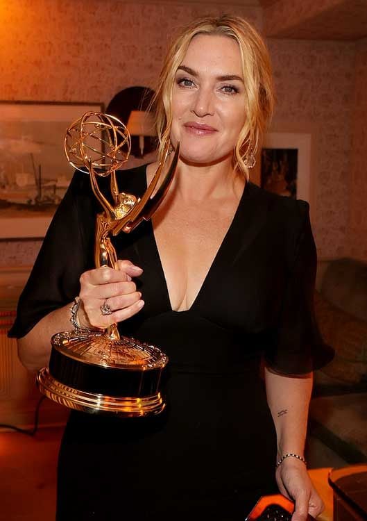 Kate Winslet con un premio 