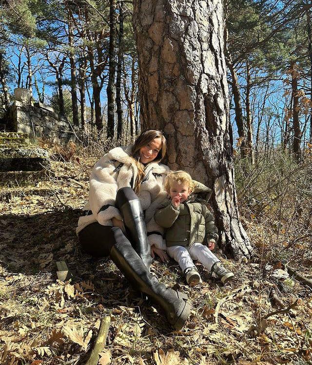 María Pombo y su hijo